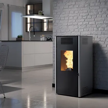 Caminetti Montegrappa Lato Stufa Pellet 9 kW ventilata