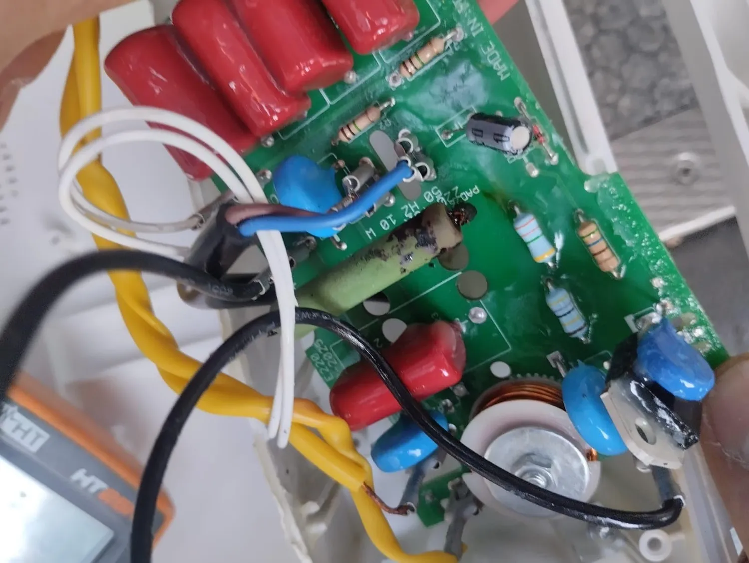 Gemi E220 Elettrificatore Recinto Elettrico 220V 5 km